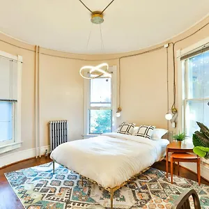 Aparthotel Zenboutique - Victorian Mansion, Toronto