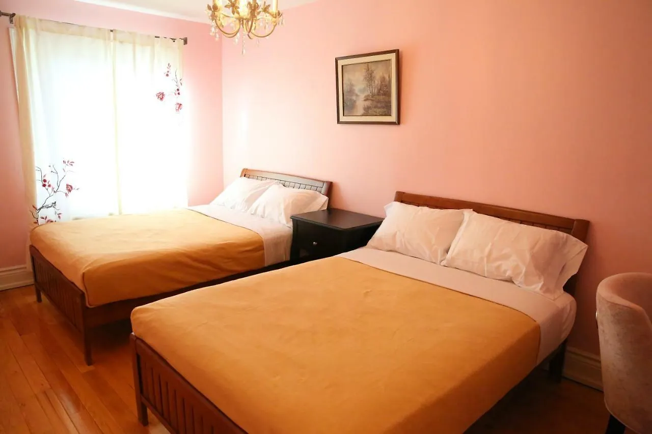 Hotel Ya Hua Pei Toronto 0*,  Kanada